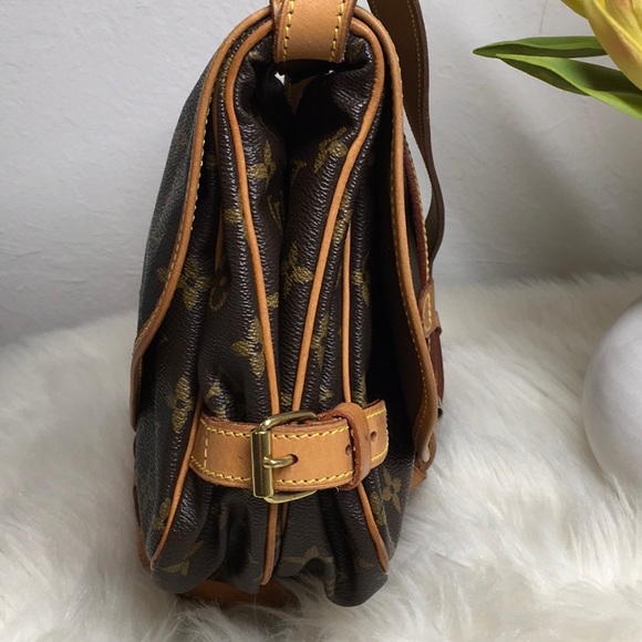 Louis Vuitton Saumur 30 Monogram messenger - Picture 7 of 16